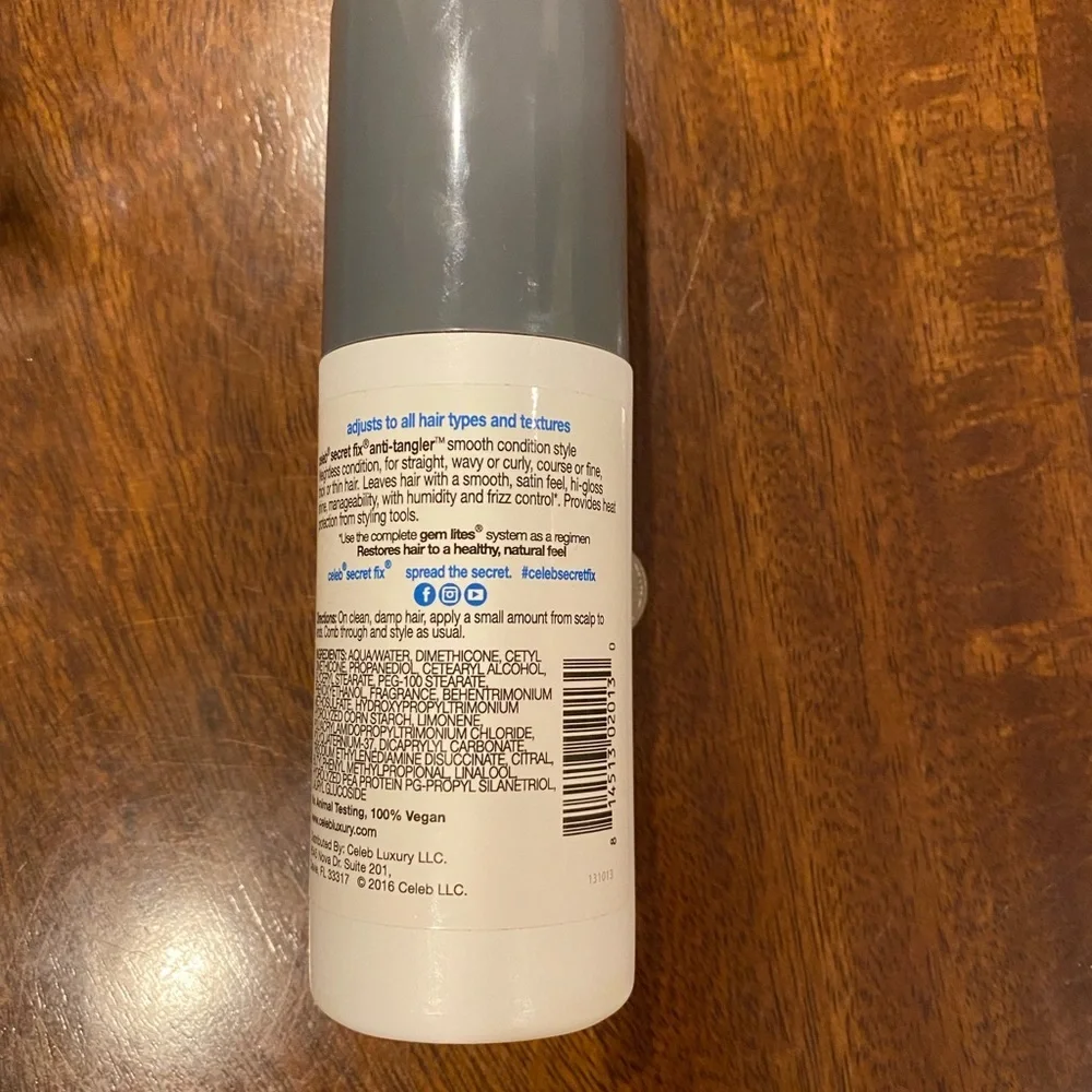 Celeb Luxury Gem Lites Secret Fix Anti Tangler Sty